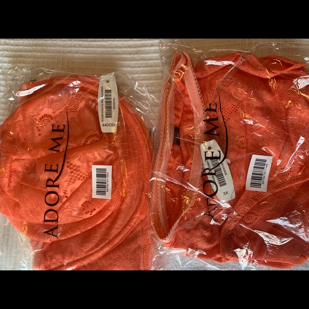 Bra and underwear set 44DDD Adore me